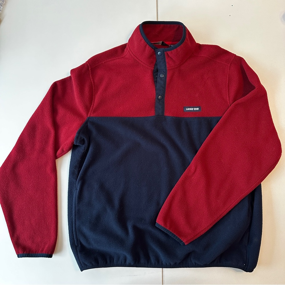 Men’s Lands' End Size L Red and Navy Blue Fleece Pullover